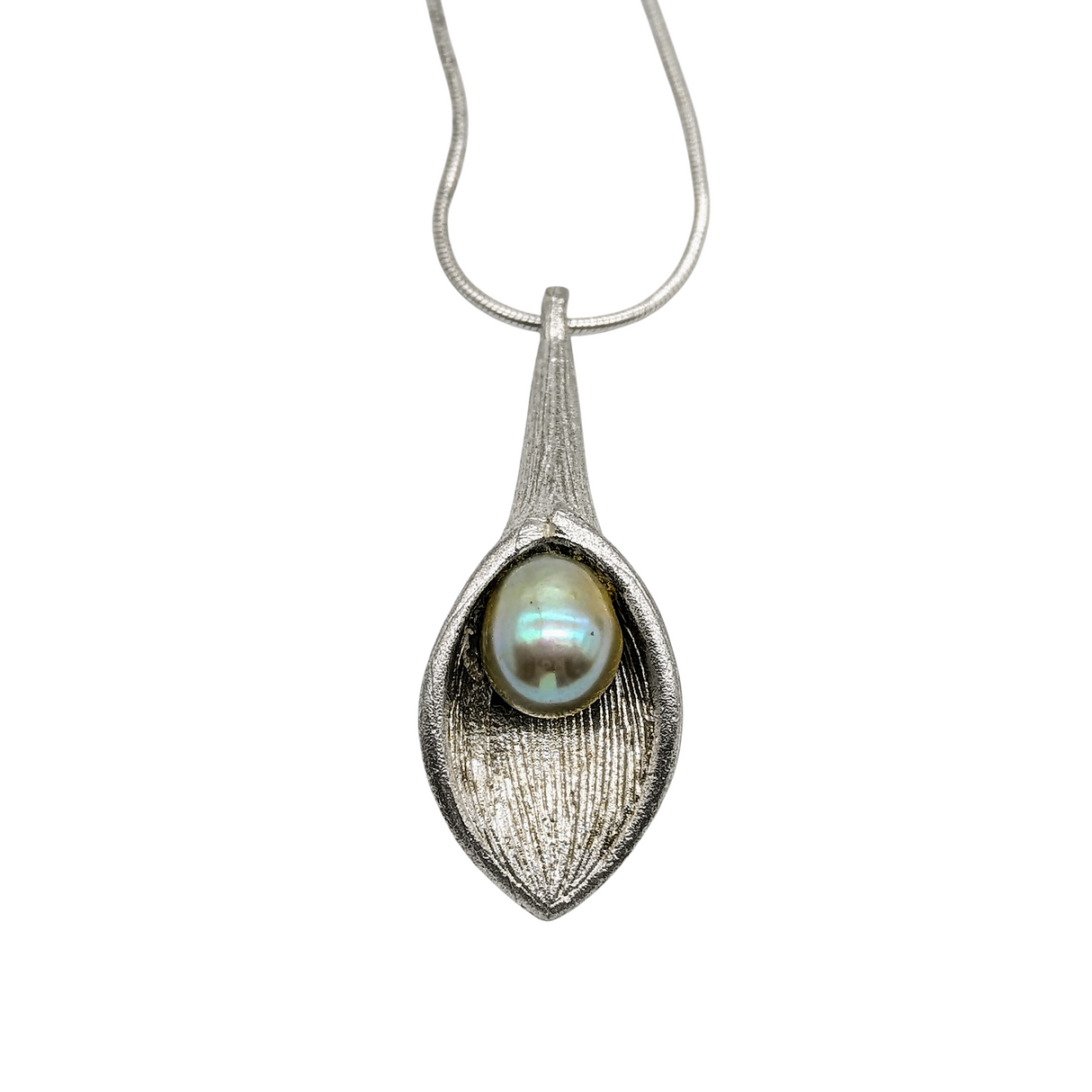 Lily Pendant Necklace